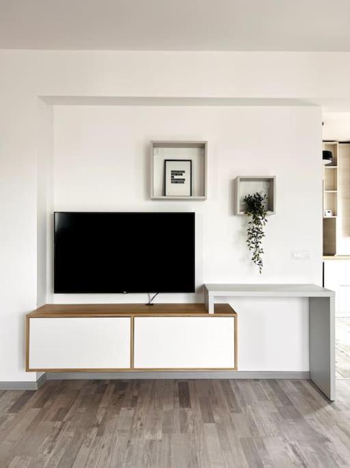 Skylark - Singapore Penthouse With Jacuzzi & Panoramic View Braşov Exteriör bild